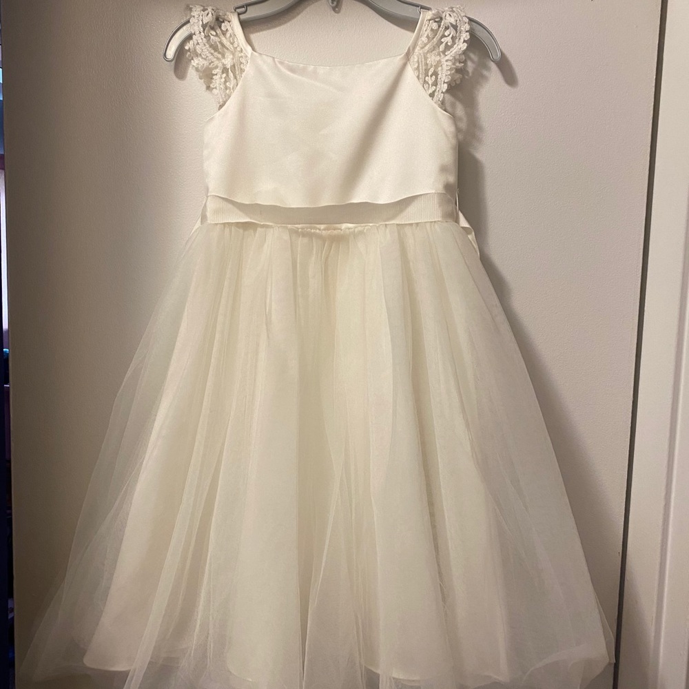 David’s Bridal Flower Girl Dress Size 5